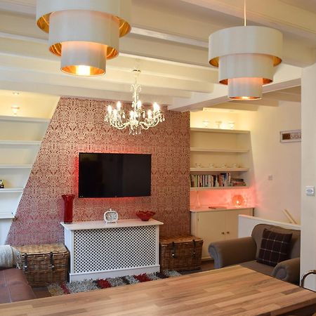 Honeyz Hideaway Villa Уитби Екстериор снимка